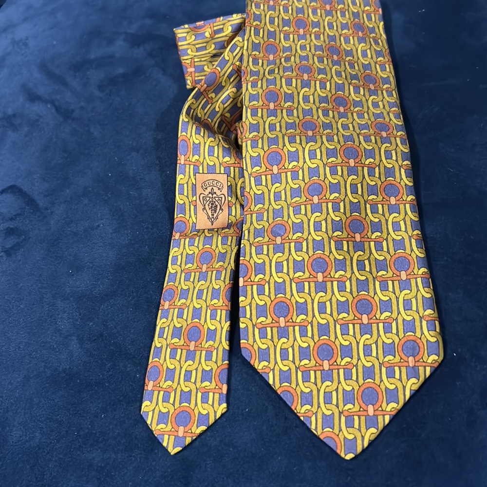 Gucci horse-bit chain print tie